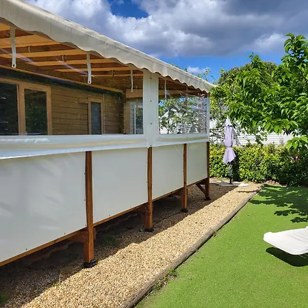 Mobil-home A Campsite *