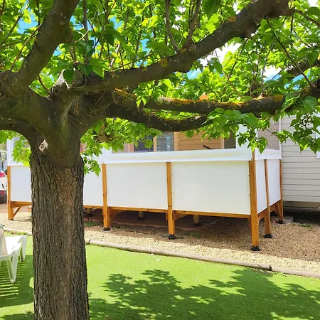 Mobil-home A Campsite *